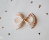 {Santa Letter} hair bow Tan/Pink